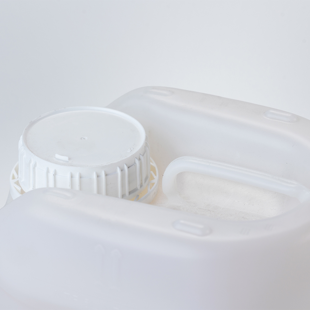 Líquido Limpador para Saída de Coladeira de Bordas LC 2/30 LCM - Galão 5 Litros Líquido Limpador para Saída de Coladeira de Bordas LC 2/30 LCM - Galão 5 Litros